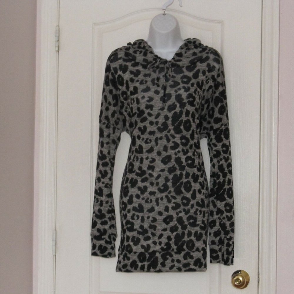 PINKBLUSH SWEATER hooded animal print long New L